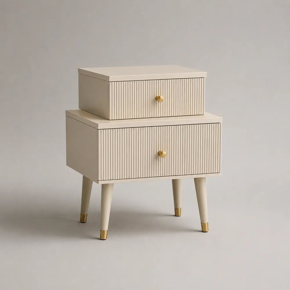 Comodino rettangolare con 2 cassetti in MDF e gambe in legno massello, crema e oro, 50 x 35 x 65 cm
